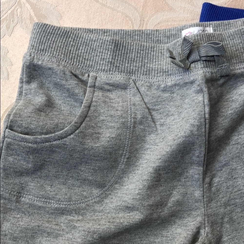 Children’s Place Cotton Elastic Waist Shorts - Picture 3 of 4
